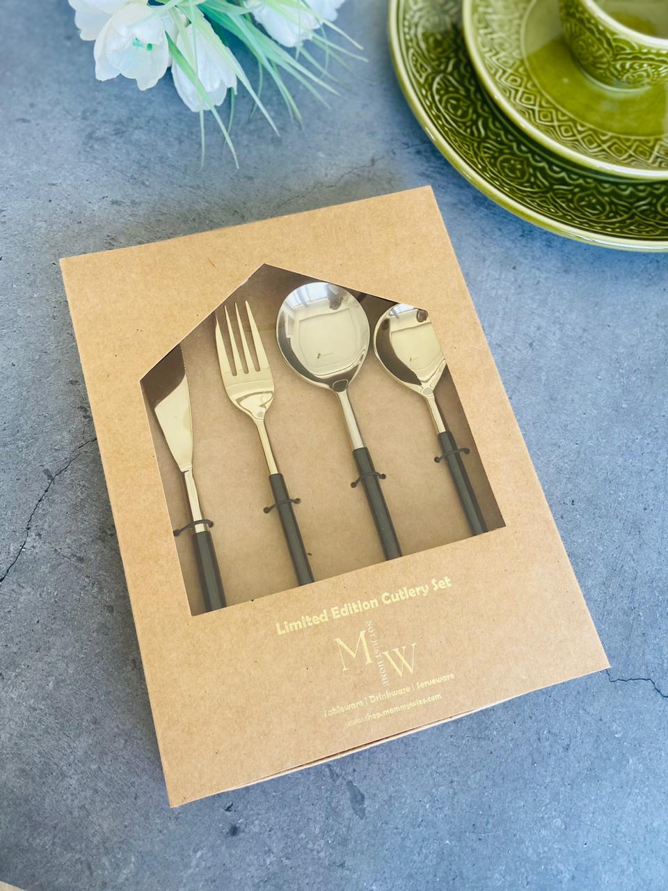 Cutlery - Set of 4 - Black Enamel with Gold l Dinner Spoons l Dinner Fork l Dinner Spoons l Dessert Spoons l Bread Knife Server l